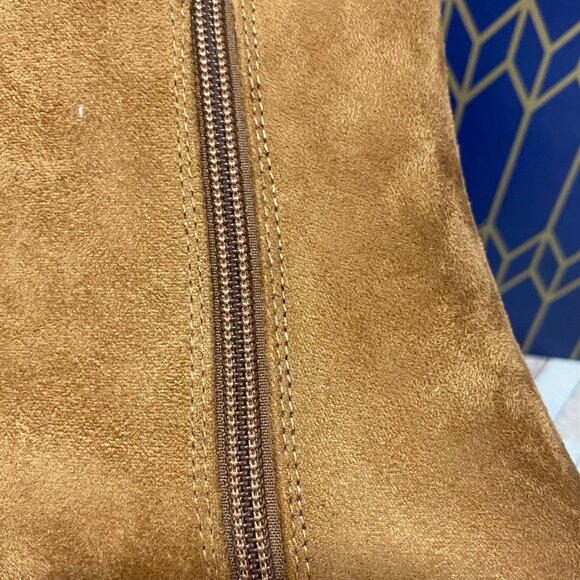 Tan Suede Pointed Toe Ankle Boots With Zipper & Kitten Heel Size 8 Womens - NWT - Picture 8 of 9